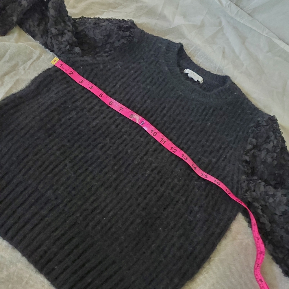 Sweater - Picture 5 of 9